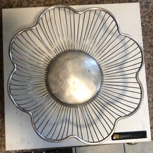 MCM flower wire fruit basket